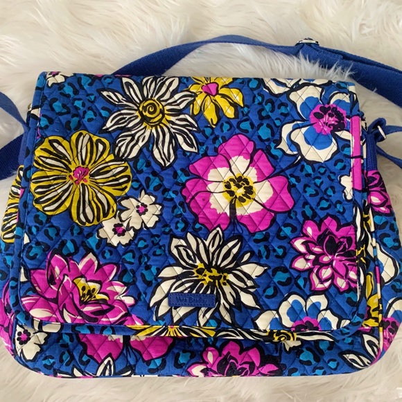 Vera Bradley Bags Vera Bradley Messenger Bag Poshmark